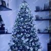 Umjetno božićno drvce 3D Kavkaska Jela XL 210cm, masivno drvce okićeno luksuznim ukrasima u bijeloj boji