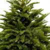 Umjetno božićno drvce u saksiji FULL 3D Mini jela, detalji iglica. FULL 3D Mini Jela u saksiji ekskluzivno je drvo napravljeno samo od 3D iglica realističnog izgleda. Drvo karakterizira velik broj 3D grančica, zahvaljujući kojima drvo izgleda vrlo gusto. Drvo je postavljeno u modernu saksiju, koja osigurava njegov izvorni izgled.