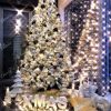 Ukrašeno umjetno božićno drvce Bijeli Bor 210cm