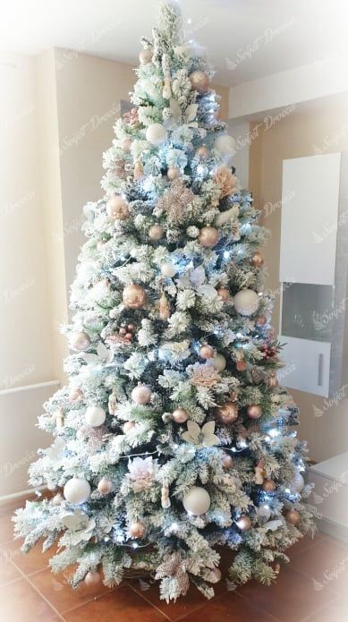 Ukrašeno umjetno božićno drvce Bijeli Bor 240cm