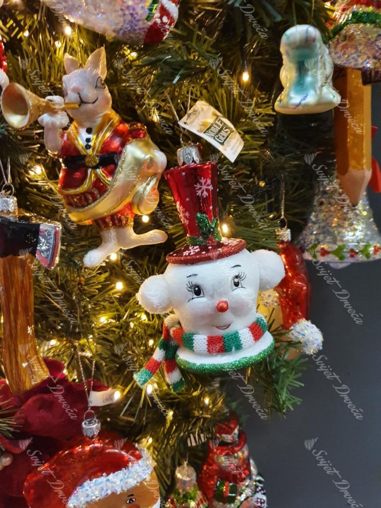 Retro ukrasni likovi za božićno drvce