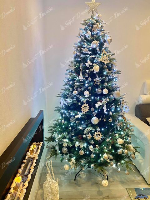 Umjetno Božićno drvce 3D Jela Zasnežena 210cm